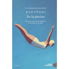 EN LA PISCINA